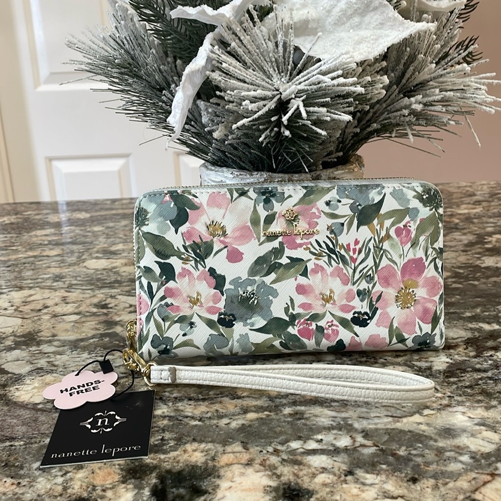 NWT Nanette Lepore Wristlet/Wallet